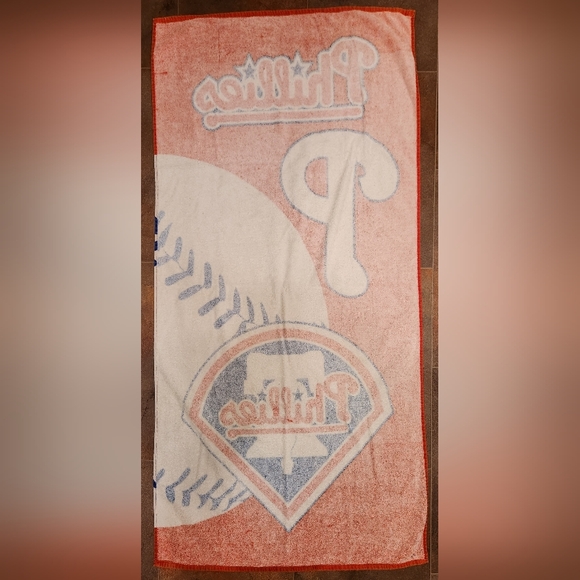 Philadelphia Phillies towel - Picture 2 of 2